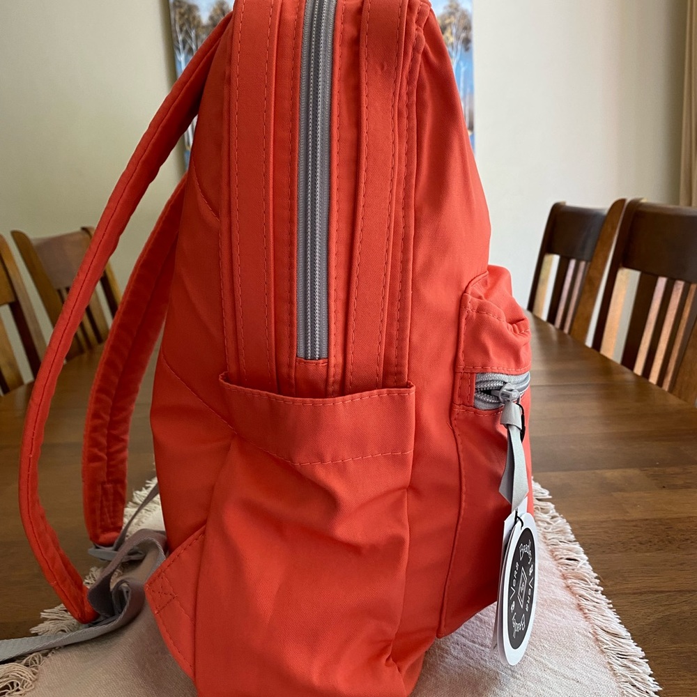 Vera Bradley 1982 Backpack - Coral Reef - Picture 2 of 4